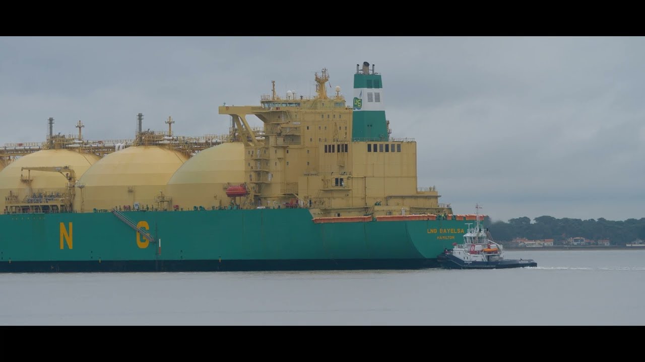 PORT DE SAINT NAZAIRE. Une aventure visuelle