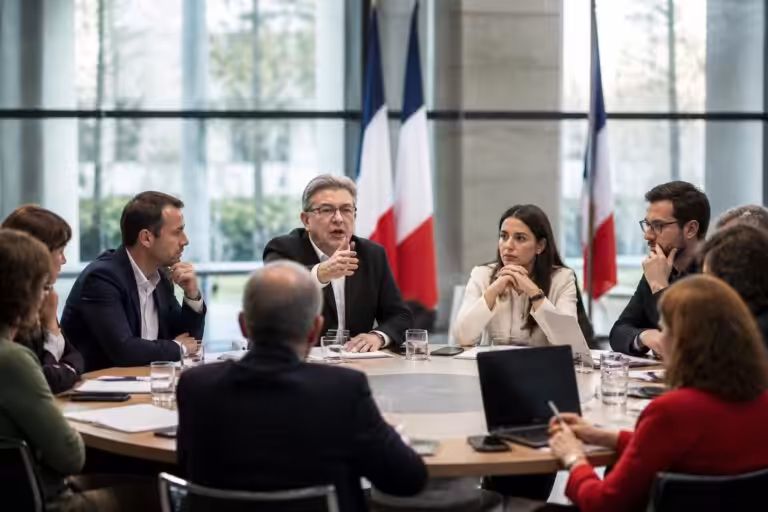 La France insoumise : quelles stratégies face aux divergences ?