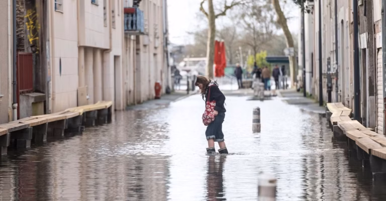 La France secouée par une nouvelle dépression : quelles régions frappées par vent et pluie aujourd&rsquo;hui ?