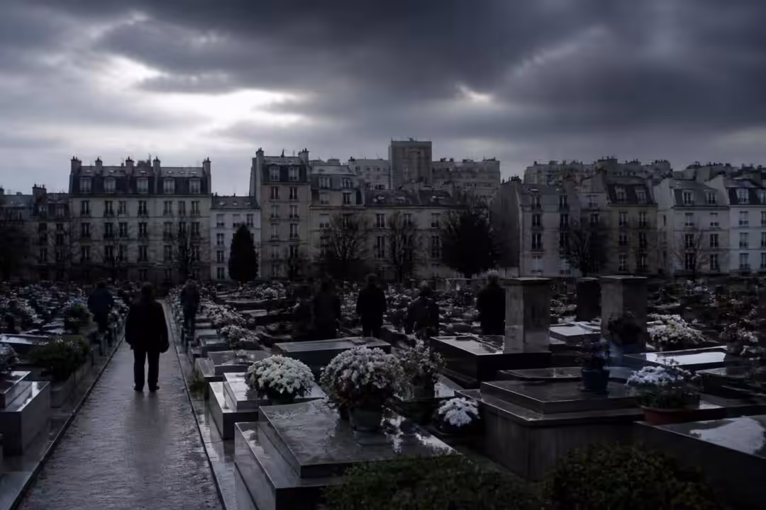 analyse de la surmortalité exceptionnelle en france depuis 2003, avec 5 764 décès supplémentaires enregistrés lors de cet épisode, mettant en lumière les causes et impacts sur la population.